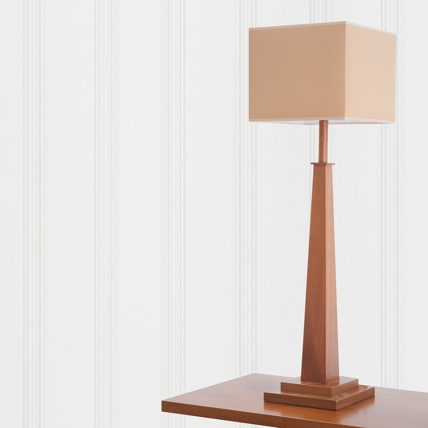 Neron Table Lamp Neron Table Lamp